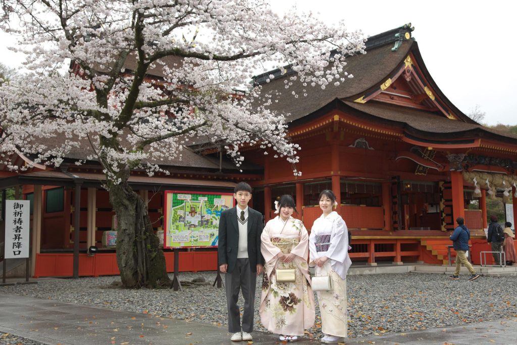 念願の桜の季節に家族で撮影ができました